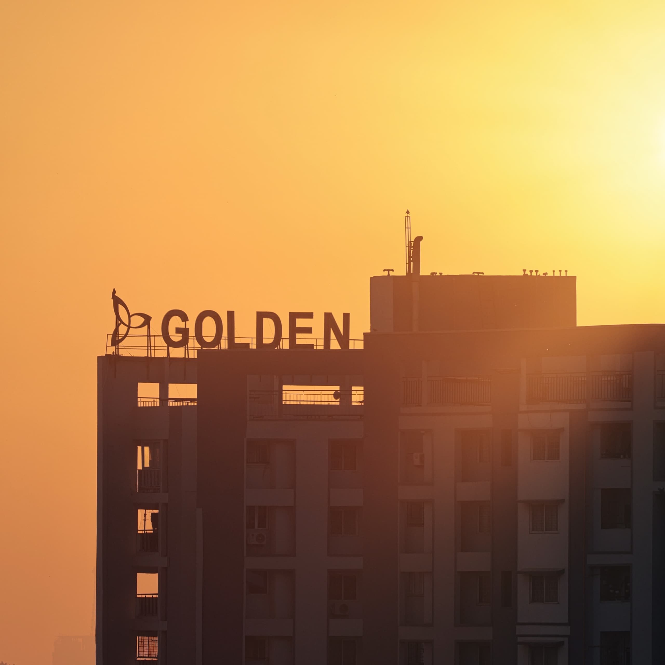 GOLDEN